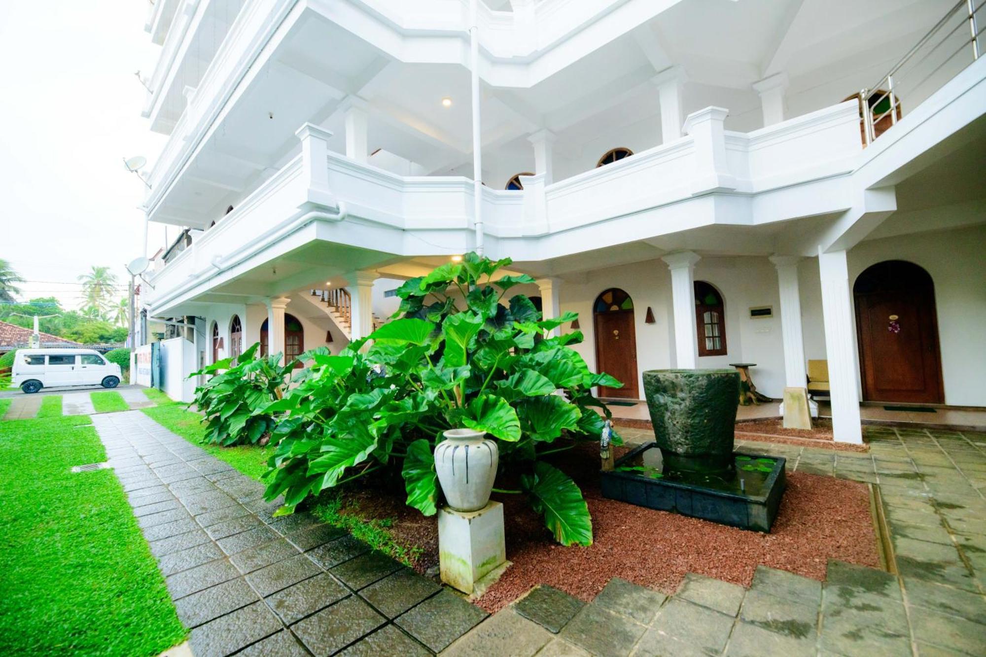 Royal Beach Hotel & Restaurant Hikkaduwa Eksteriør bilde