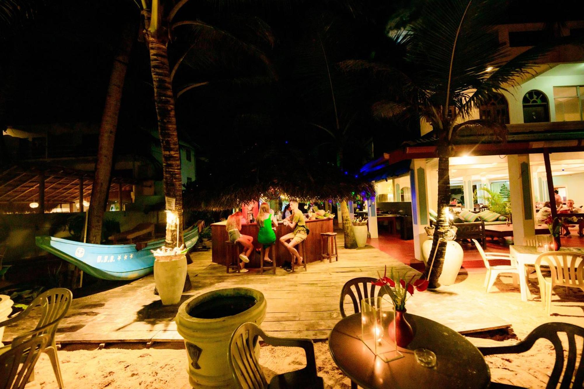 Royal Beach Hotel & Restaurant Hikkaduwa Eksteriør bilde