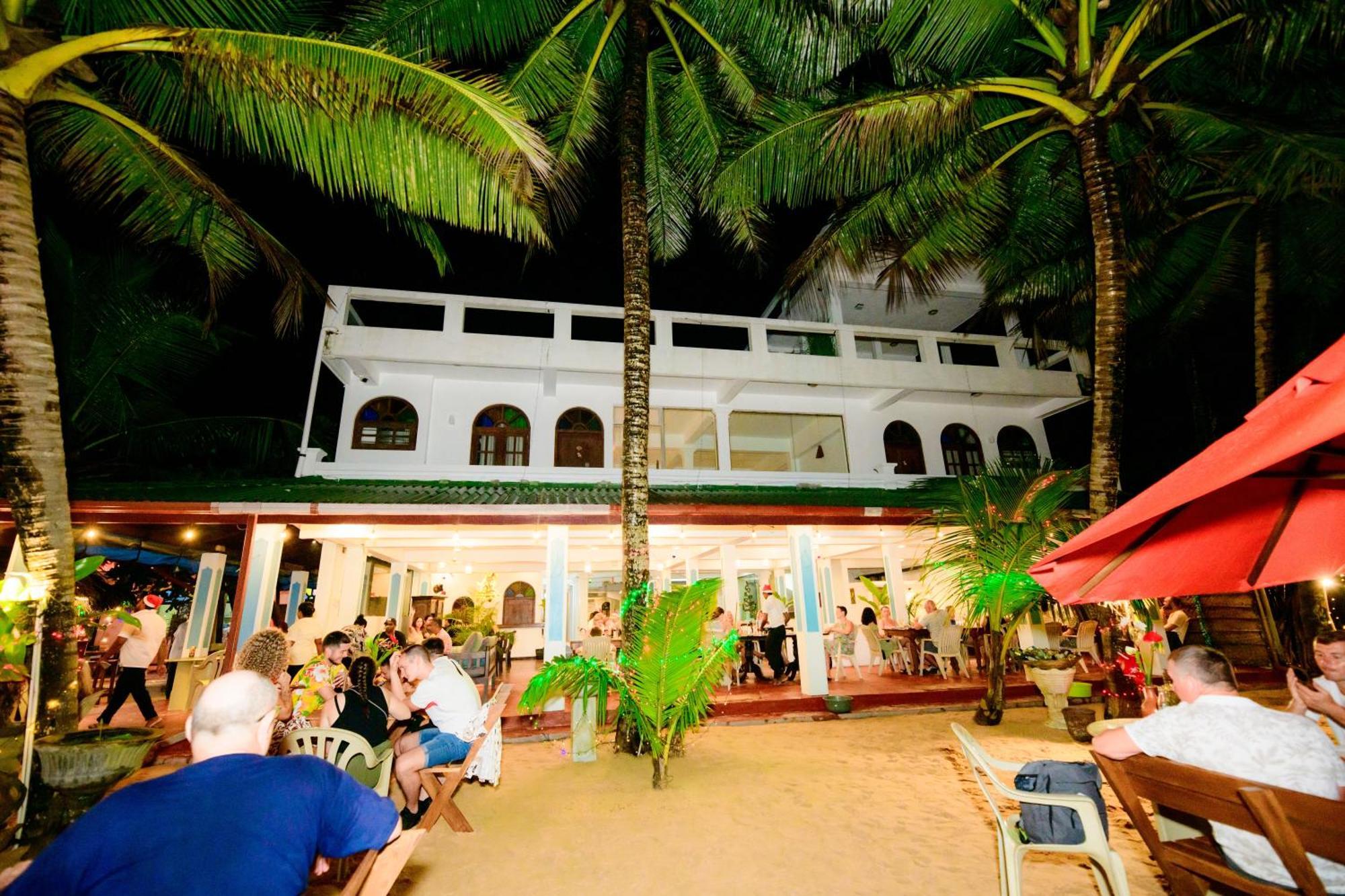 Royal Beach Hotel & Restaurant Hikkaduwa Eksteriør bilde