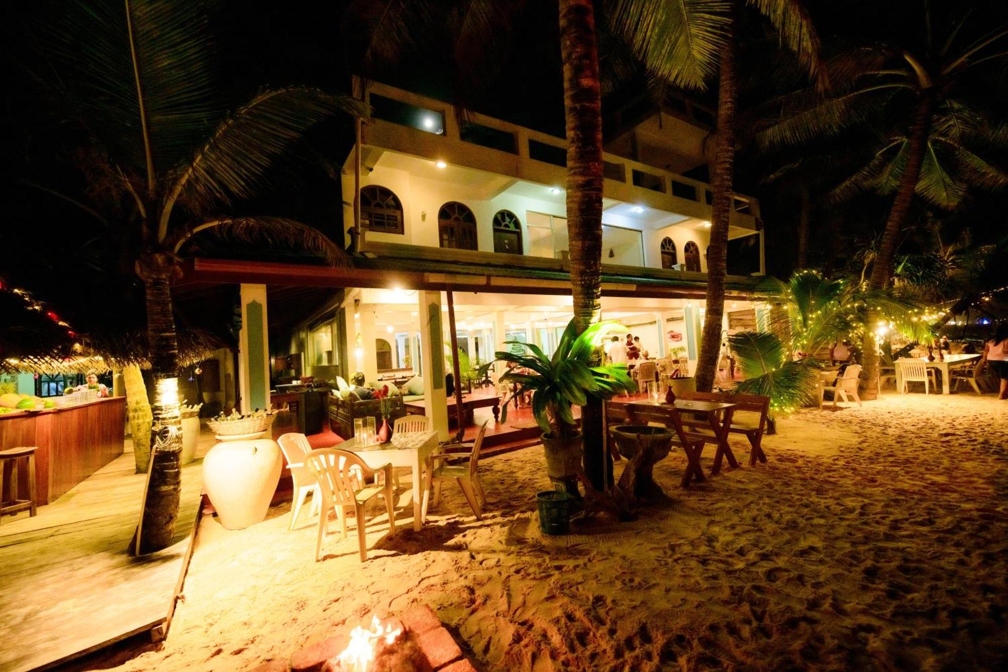 Royal Beach Hotel & Restaurant Hikkaduwa Eksteriør bilde