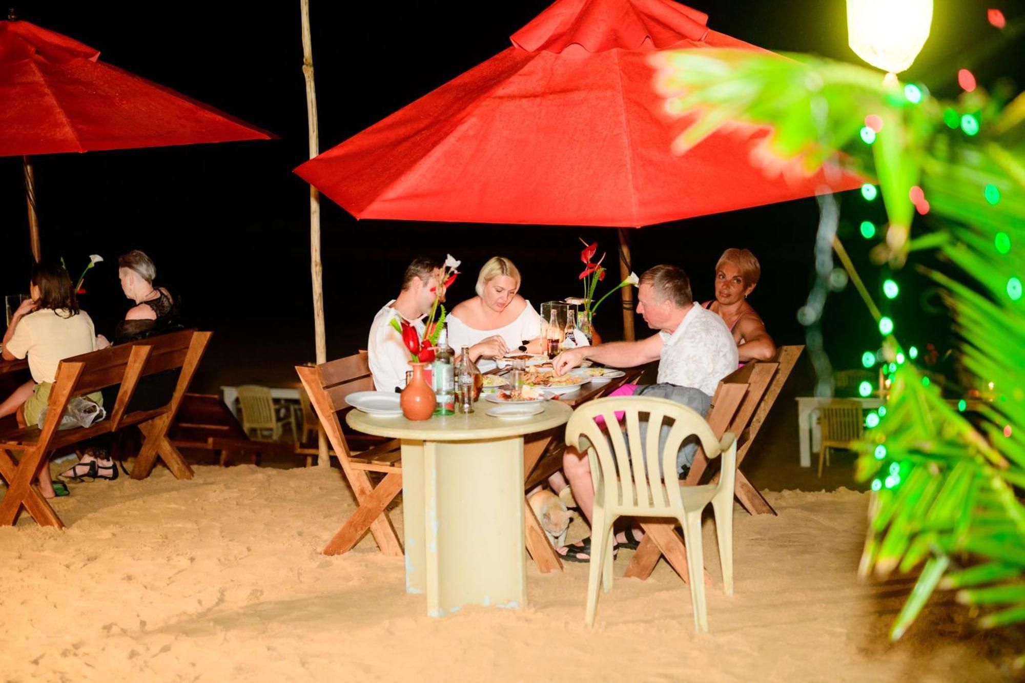Royal Beach Hotel & Restaurant Hikkaduwa Eksteriør bilde