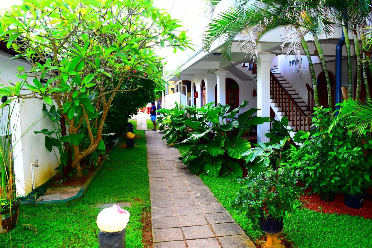 Royal Beach Hotel & Restaurant Hikkaduwa Eksteriør bilde